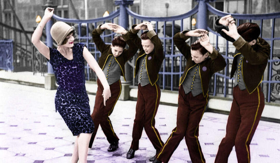 15 Colorized Photos That Capture the Wild Side of the 1920s - NewsBreak