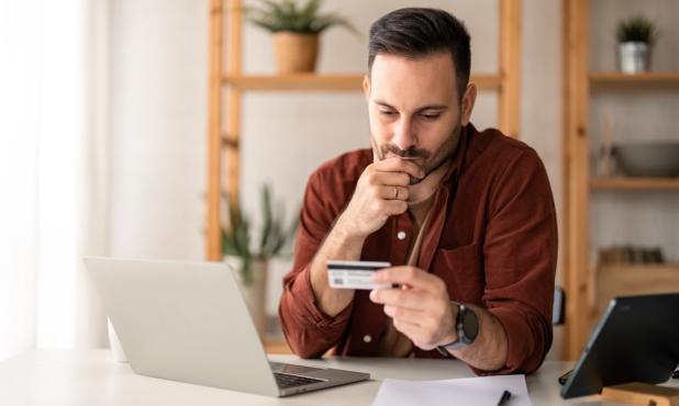 Premium Card Users Find Rewards Tougher to Tap, Report Says - NewsBreak