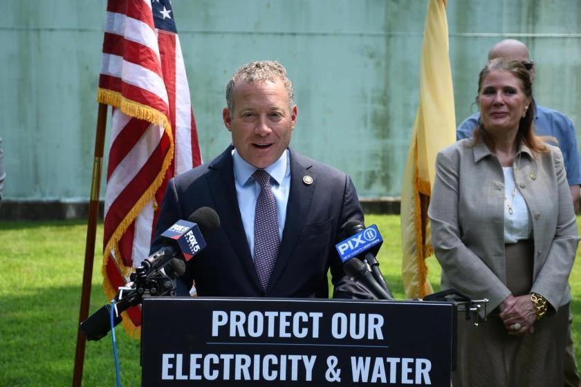 Congressman Josh Gottheimer addresses recent attacks on NJ's municipal water systems and a chat with Stax Records iconic writer David Porter