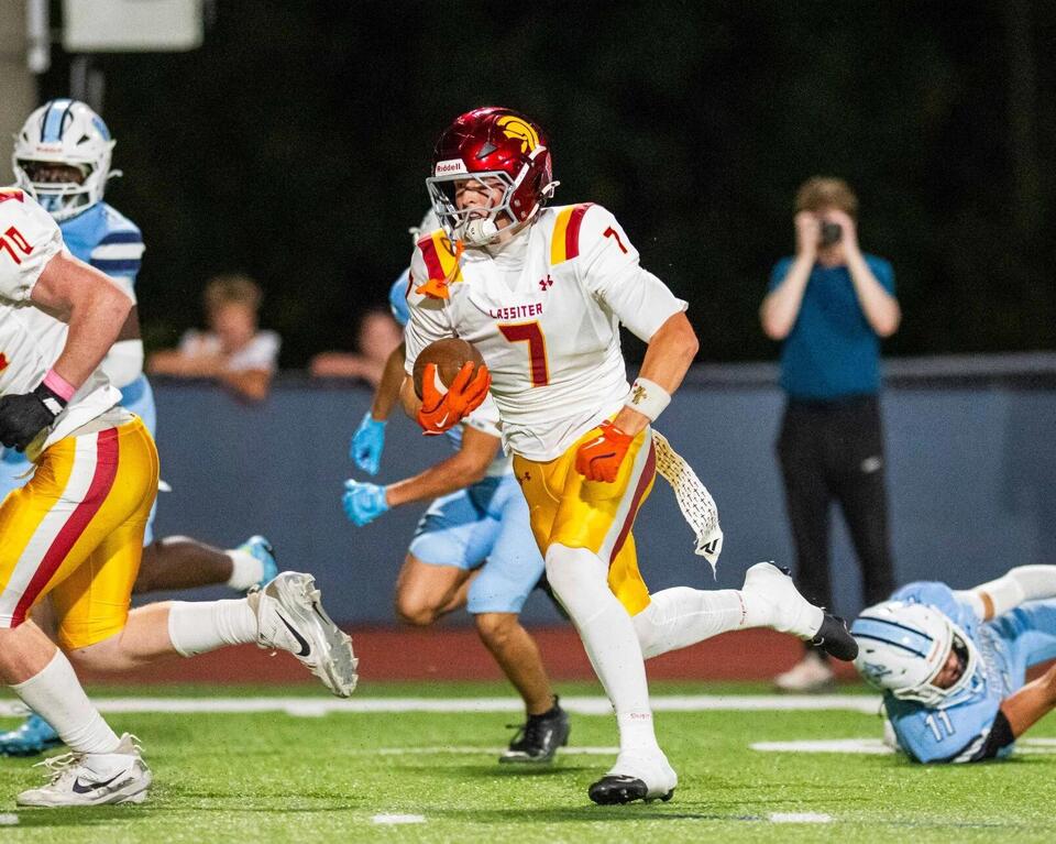 Lassiter rolls past Pope