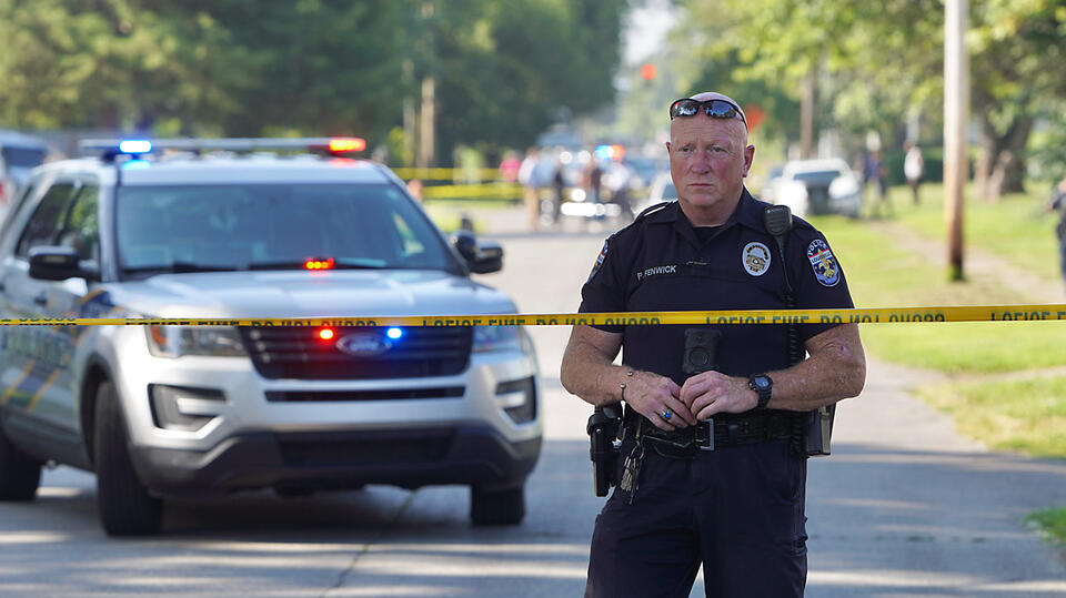 Two teens indicted in Louisville school bus stop shooting death - NewsBreak