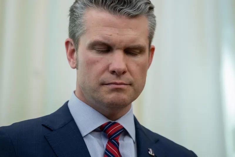  he wasn t ready fox news trashes pete hegseth after presser crashes