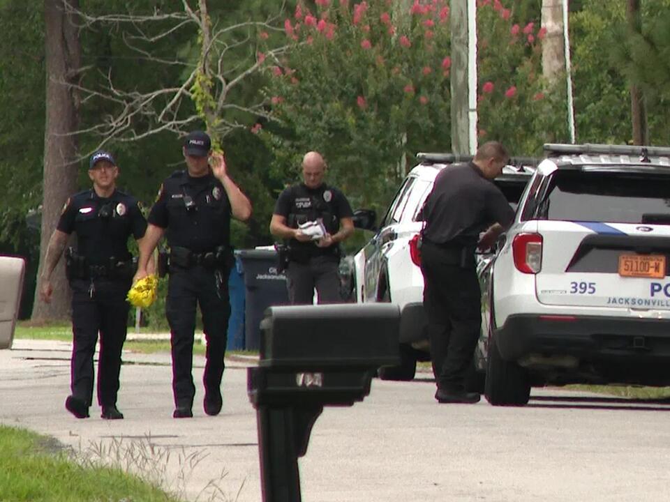 Jacksonville police investigate fatal shooting on Lakewood Drive, no ...