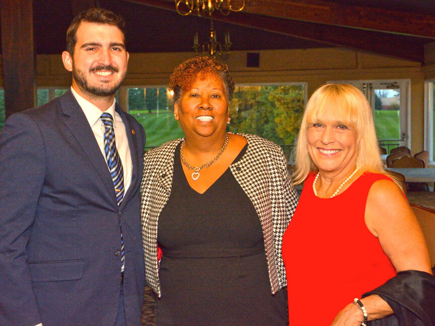 Ivins Outreach Center celebrates 20th anniversary, honors Darletta