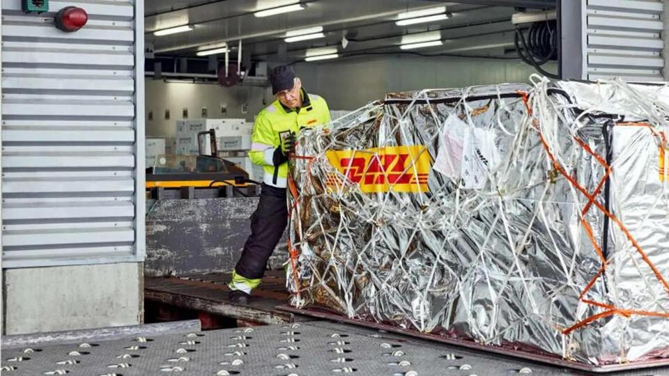 DHL boosts US-Asia cold chain connectivity for healthcare shippers ...