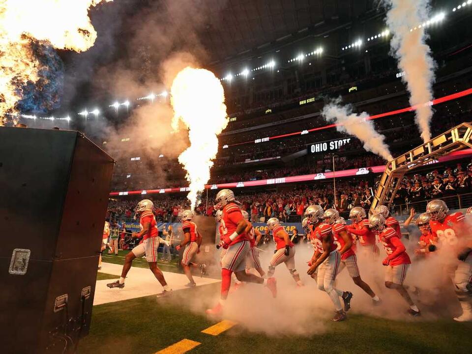 College Football Spring Game Draws More Than 80,000 Fans