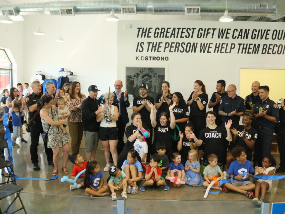Edmonds KidStrong celebrates grand opening in Pacific Plaza