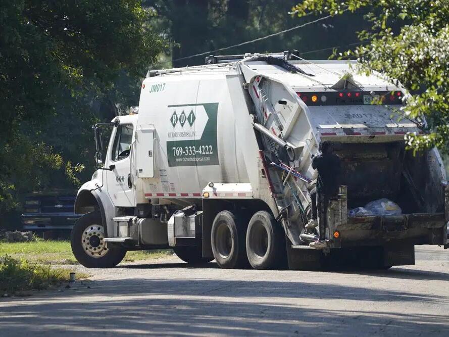 Court Mississippi mayor wrong in veto of disputed contract