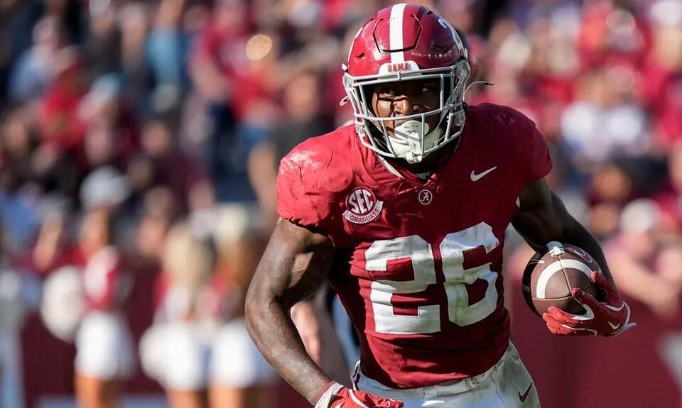 Patriots waive former Alabama running back