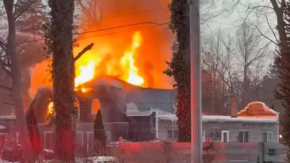 Nine fire departments respond to apartment house fire in Spring Lake ...