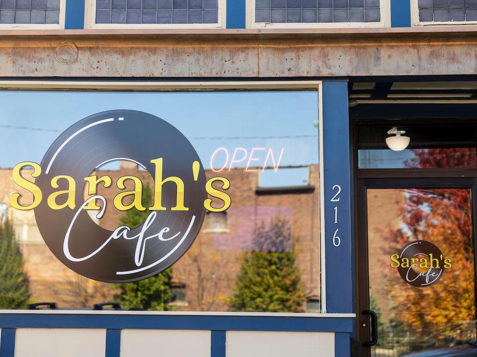 Sarah’s Cafe brings Motown feel, Soul Food Sundays to downtown Saginaw
