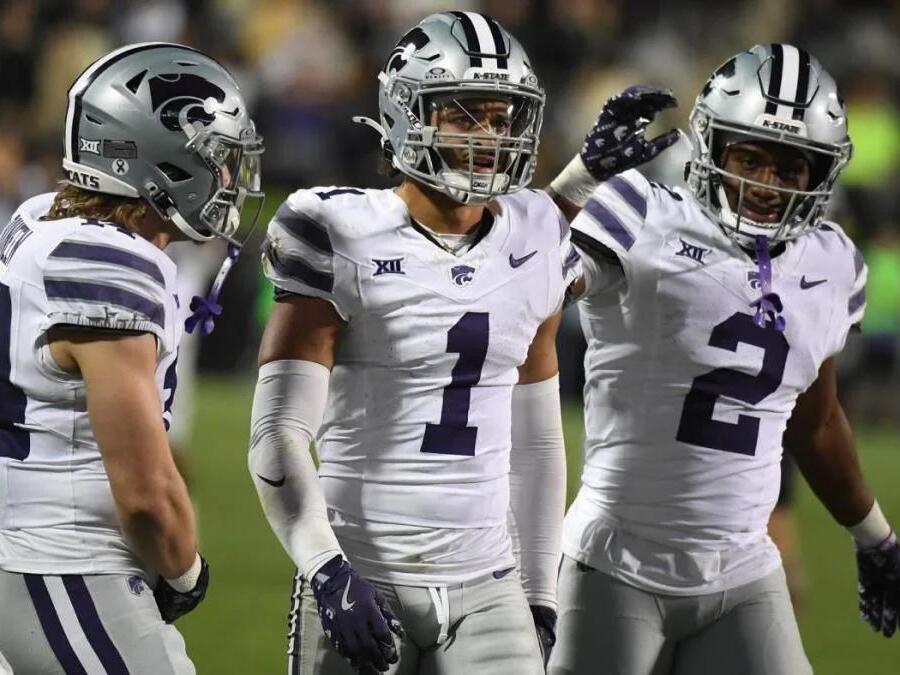 College football scores, schedule, NCAA top 25 rankings, games Kansas