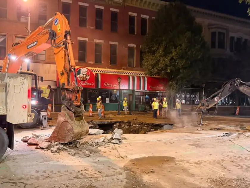 Water main break floods a portion of downtown Springfield - NewsBreak