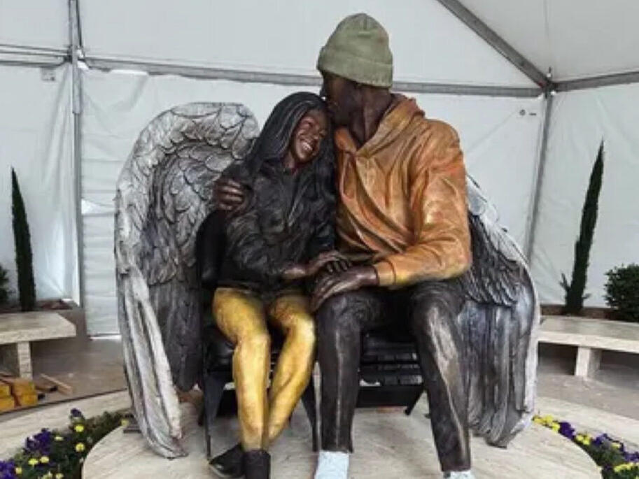 Statue of Kobe Bryant and Gianna Revealed Outside Crypto Arena