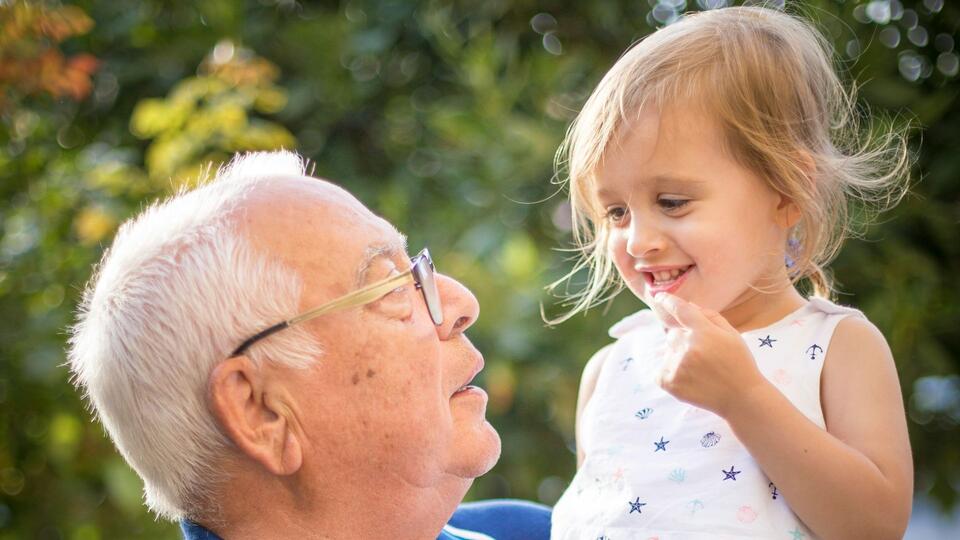 20 Signs You're a Hands-On Grandparent & 10 Signs You Might Be Too ...