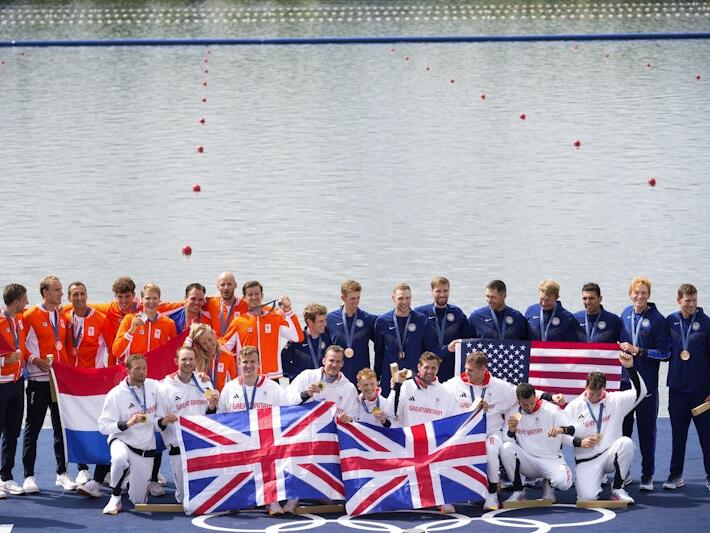 UW rowers win record 11 medals at Paris Olympics
