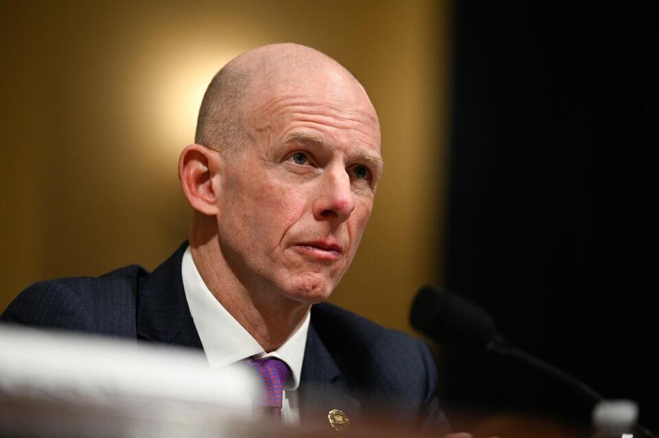 FBI Leader Crumbles During Basic Questions About Threat of “Antifa ...