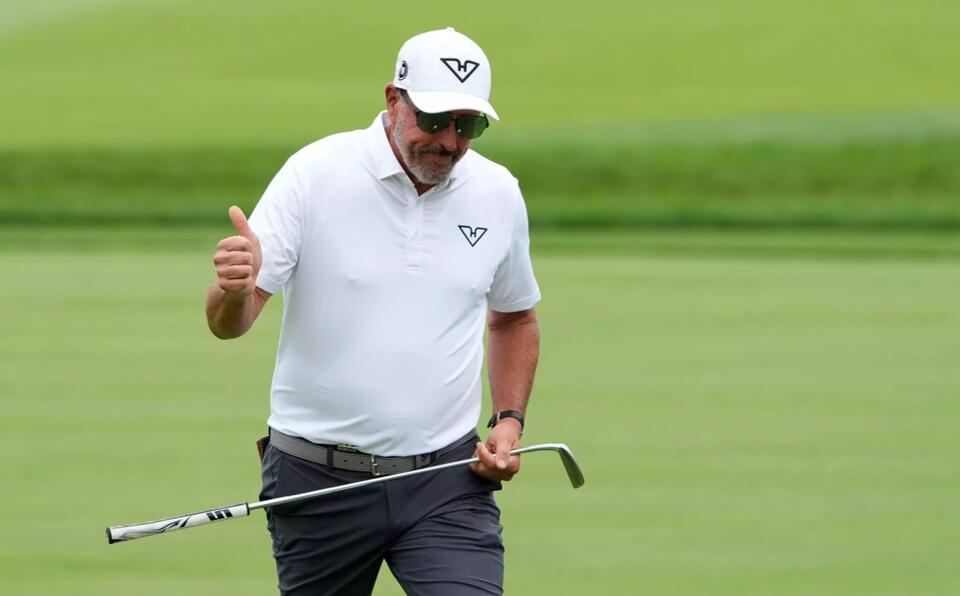 Phil Mickelson Reportedly Seeks Help Amid Family Trauma and Addiction ...