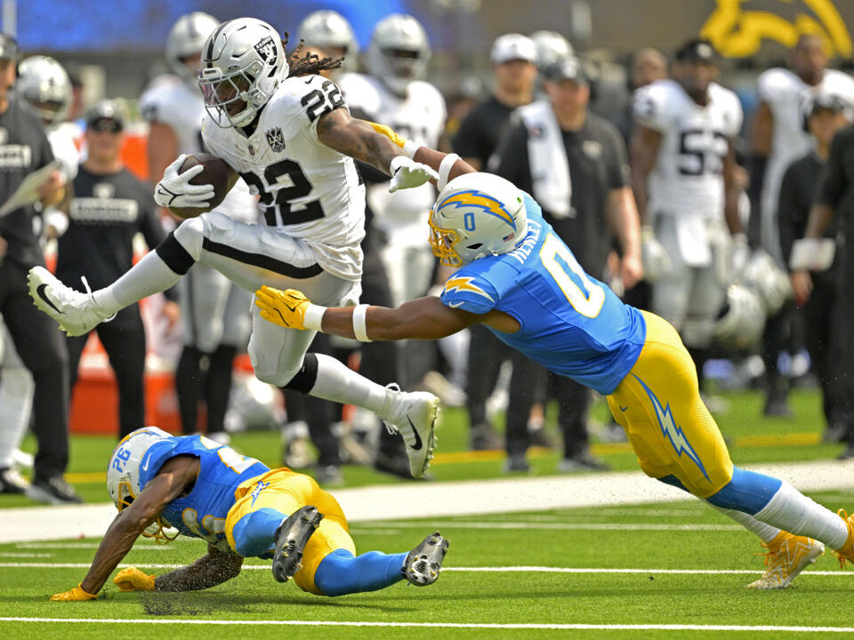 WATCH: Raiders Notch First TD of the Season Thanks to Wild Alexander ...
