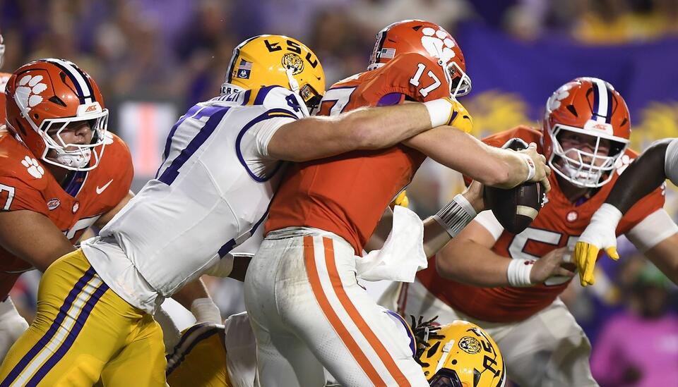Clemson Embarrassed at Lines of Scrimmage