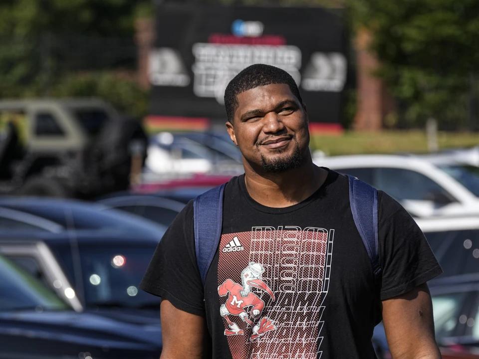 Falcons resign tight end McCole Pruitt, adding more depth to strong