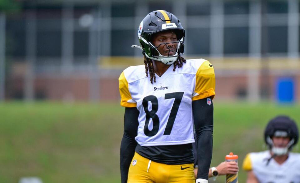 Steelers Elevate Wide Receiver with Close Ties to Aaron Rodgers - NewsBreak