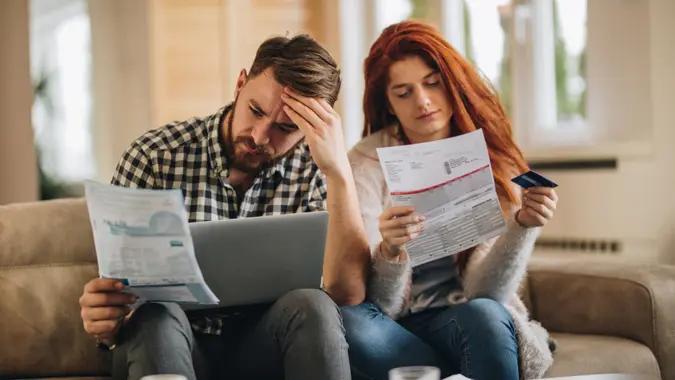 Should I Take Money Out of My Roth IRA To Pay My Debt? Experts Weigh In ...