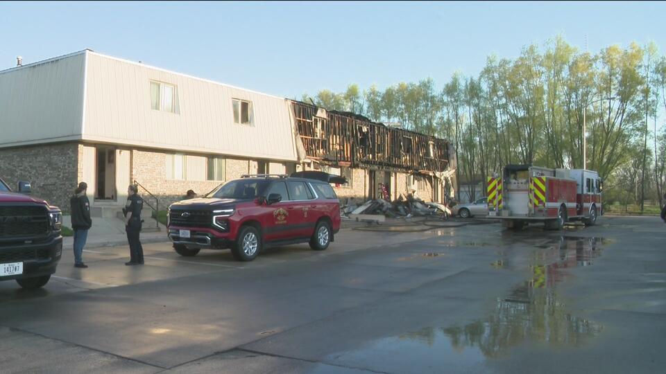Fire at Fort Dodge apartments: Two people suffer smoke inhalation ...