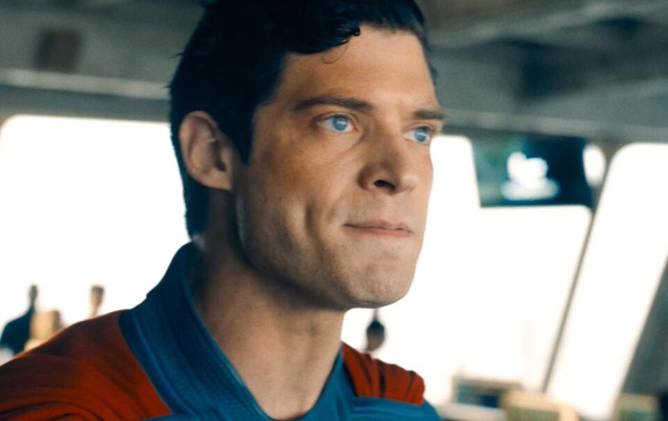 SUPERMAN Extended Clip Spotlights Divisive 