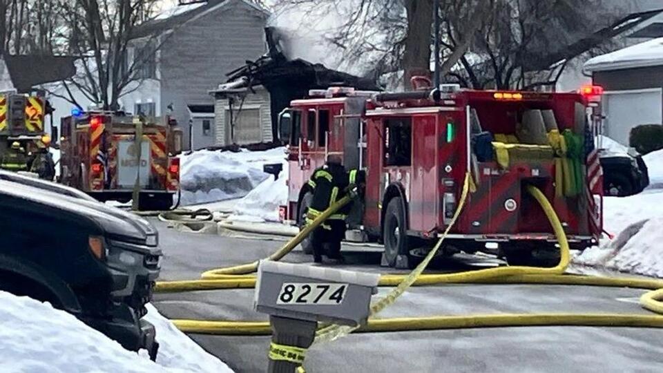 Developing: Emergency crews respond to house fire in the Town of Clay ...