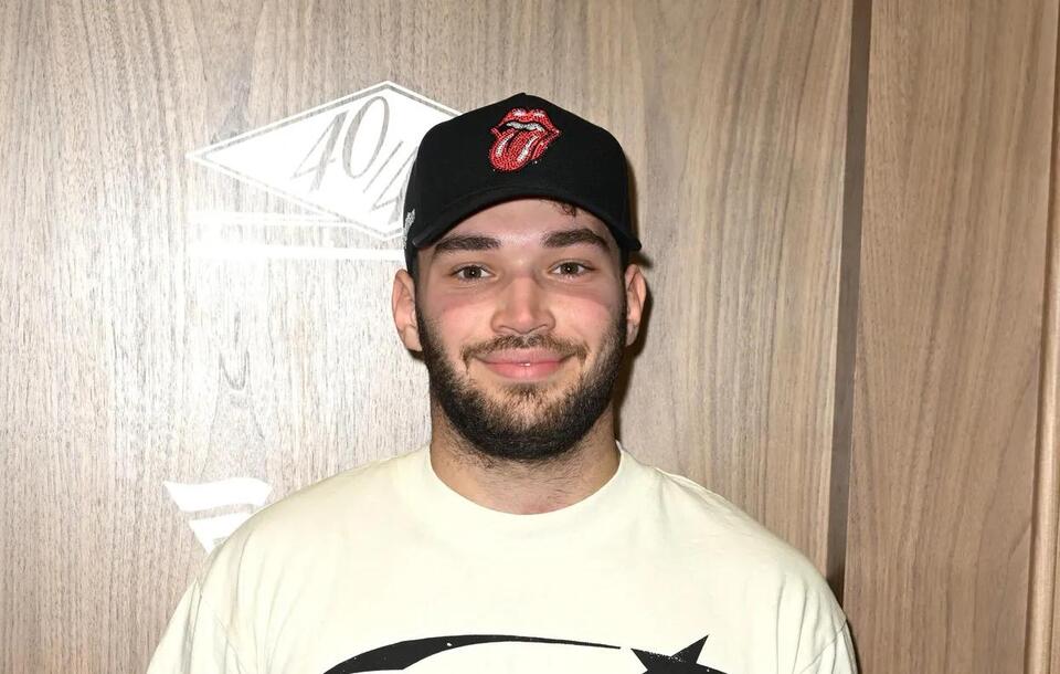 Adin Ross &lsquo;indefinitely&rsquo; leaves Kick and wants Twitch stream return