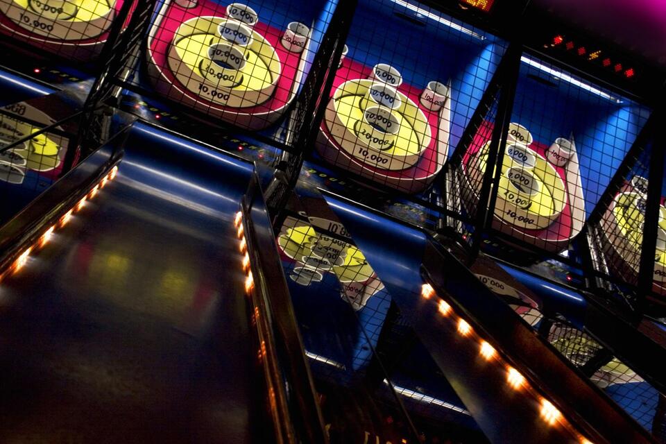 ’80s arcades: How teenage social life centered around a pocketful of ...