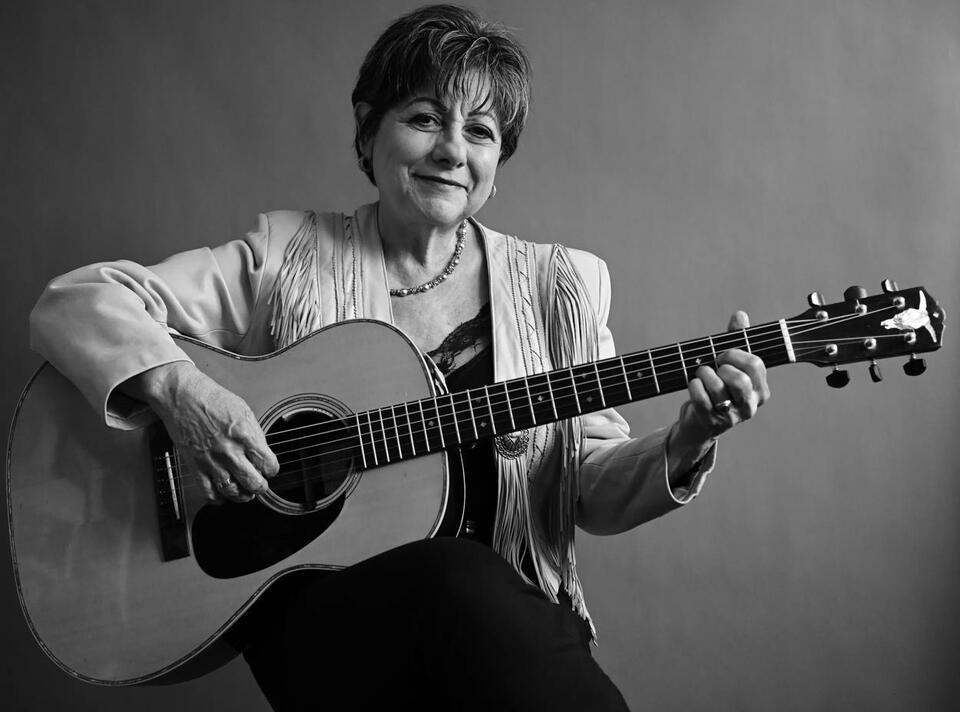 Austin singer performing at Wildish in Springfield to benefit farm ...