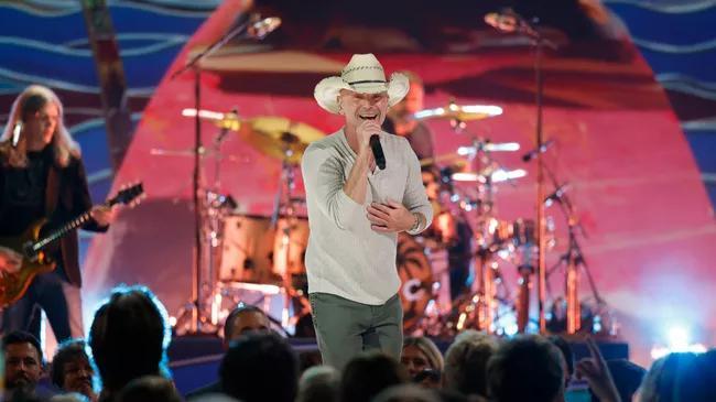 Kenny Chesney Wishes For Memory Of A Goldfish In Lighthearted Breakup Story