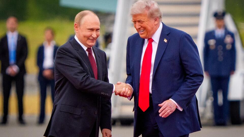Wall Street Journal Criticizes Trump for Blaming Ukraine Over Oil Crisis
