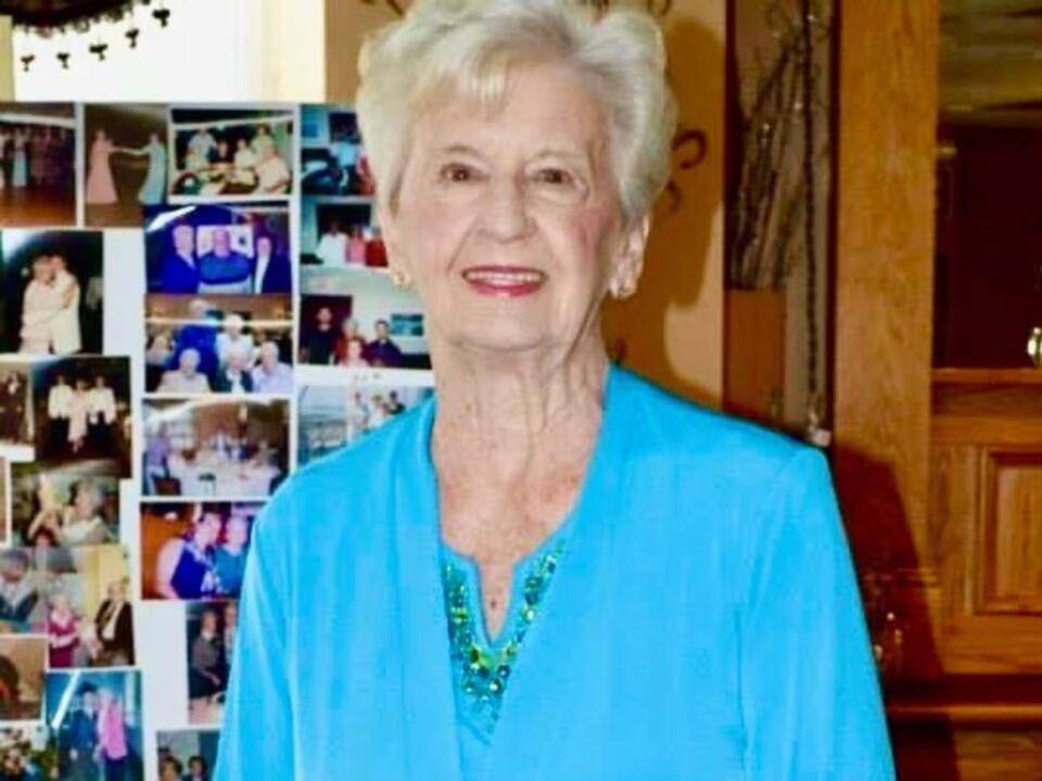 Silver Lake resident who flew planes before she could drive, rounds the