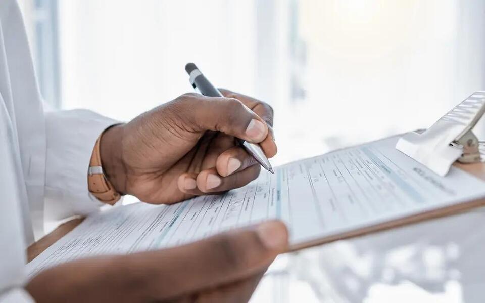 Why UnitedHealthcare is dropping 390,000 Medicare members - NewsBreak