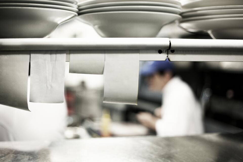 The Most Disgusting Things Restaurant Kitchens Do to Your Food - NewsBreak