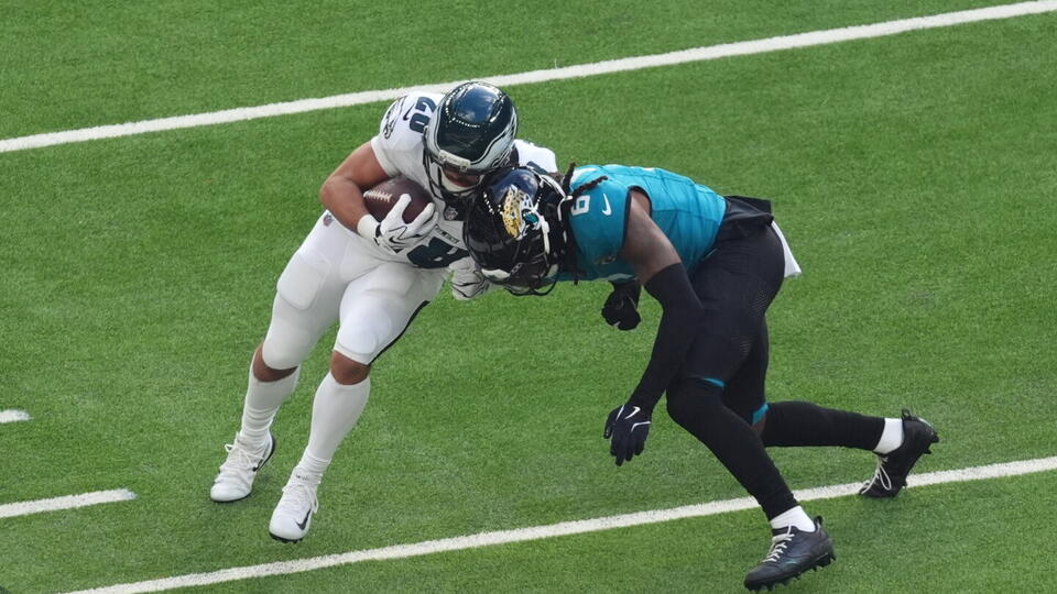 Jaguars are first team since the merger not to allow a 40-yard rusher ...