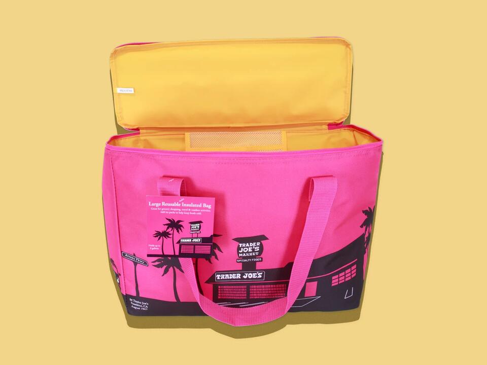 Trader Joe's Shoppers Are "Obsessed" With This $3.99 Mini Cooler Bag