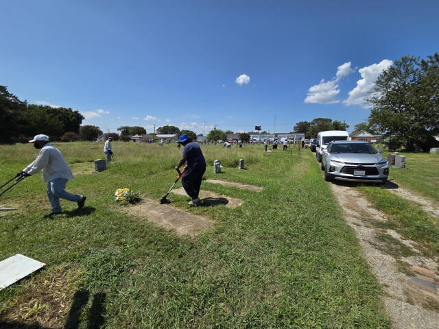 News 3 story leads to police recruits helping clean up Pleasant Shade Cemetery