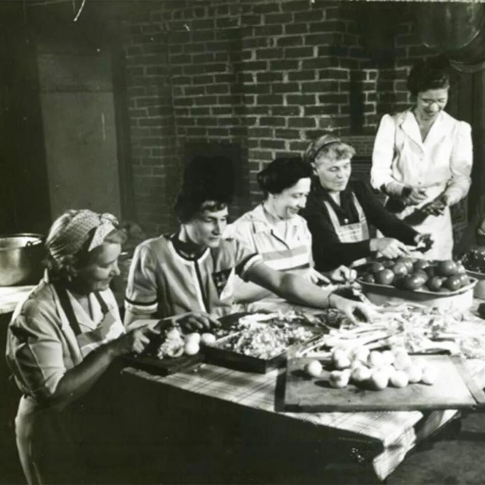 For 50 years that home economics was treated as a science, Harvard Square hosted a center for housewives