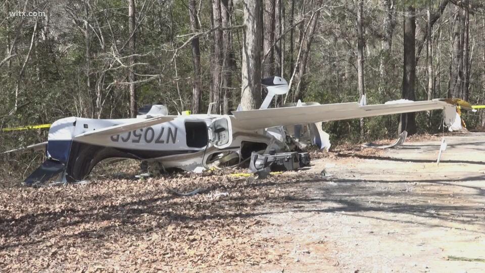 NTSB removes plane from crash site after incident that killed ...