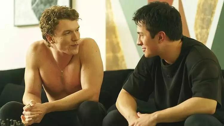 'Heated Rivalry' is coming to movie theaters nationwide—and fans are already worried about horny crowd behavior