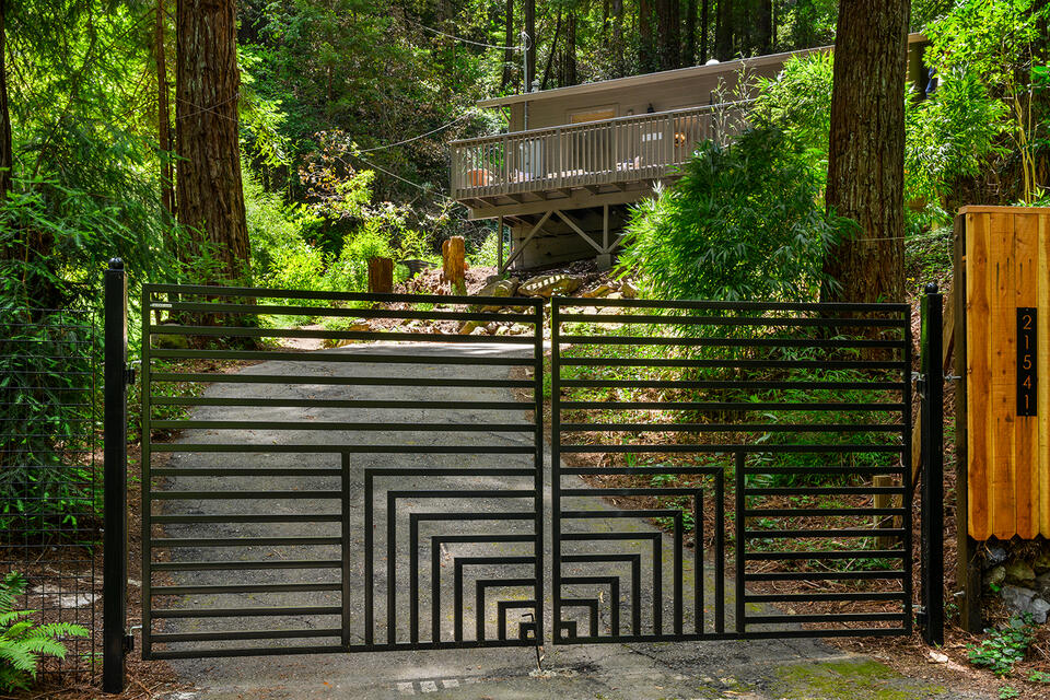 Renovated Monte Rio Cottage a Hideaway Under the Redwoods