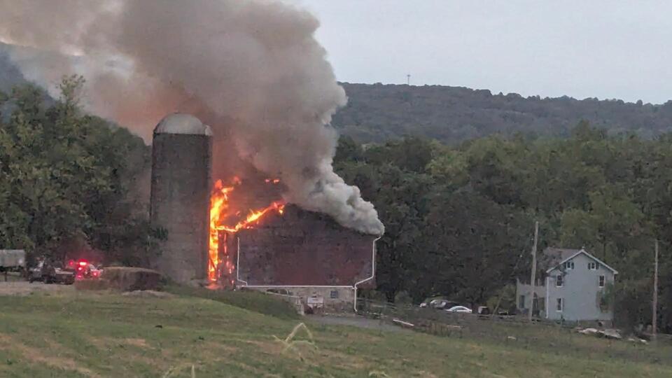 Crews respond to York County barn fire - NewsBreak