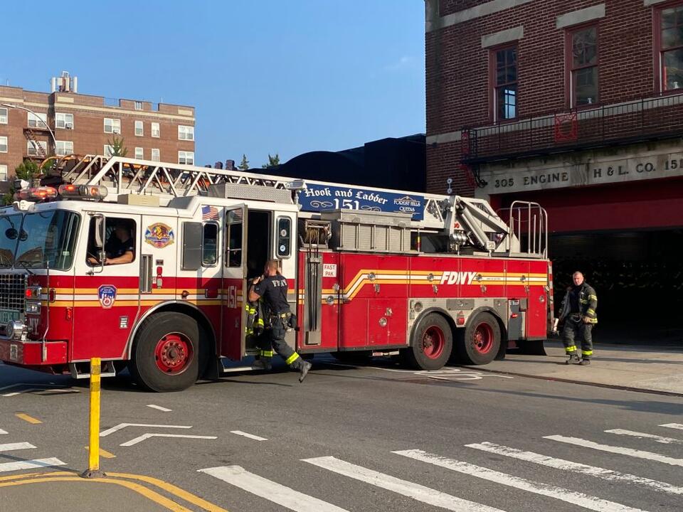 Bath Beach apartment fire leaves 2 dead, officials say