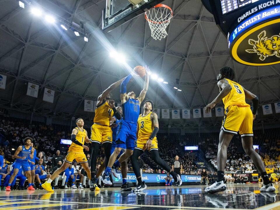 Memphis Tigers move up to 10 in the AP Top 25 Hoops Poll & Quinerly