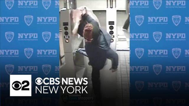 Police searching for suspect in Herald Square subway shove - NewsBreak