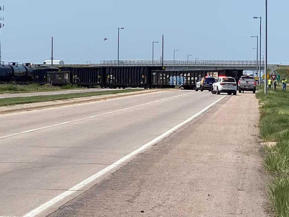 One person dead after train, van crash near Kearney